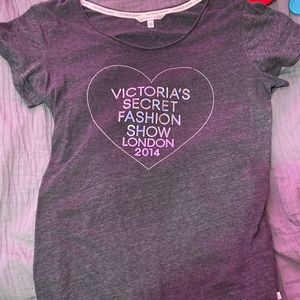Victoria’s Secret Fashion Show London Shirt Size Medium